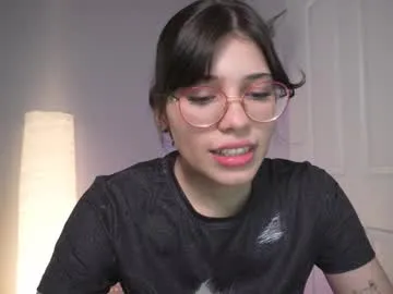 Freechat sadelune on Chaturbate