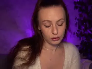 samanthavixen —        #findom #mistress #sph #feet #femdom #bigass -- Current Goal:  LIPSTICK TEASE once countdown reaches zero [199 tokens to goal]