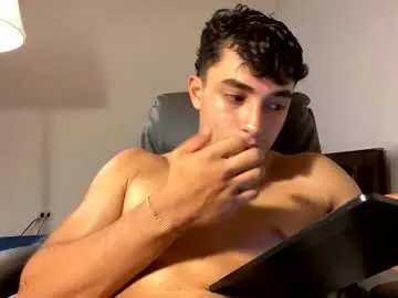 Offline santi36rt on Chaturbate