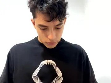 Offline santi36rt on Chaturbate