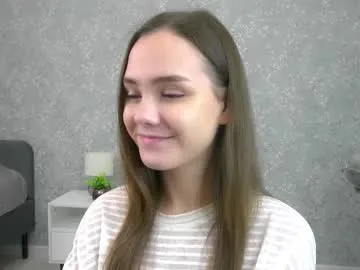 sara_whooops — Goal: show my wet cameltoe close to cam!! #teen #shy #18 #young #bigass [475 tokens remaining]