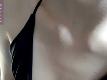 Freechat sarilit on Chaturbate