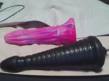 Freechat sdbeachfreaks on Chaturbate