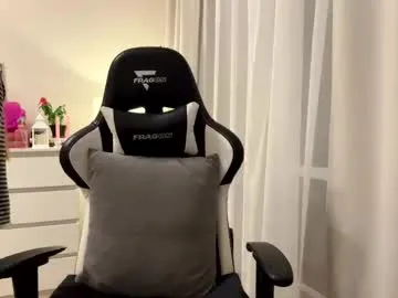 sexmoon11 — goal:dance naked #bigboobs #hairy #longhair #lovense #natural [593 tokens remaining]