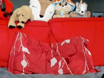 Freechat sexyfoxyari on Chaturbate