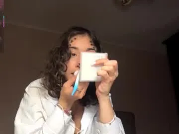 shantellemagnotta — Goal: ^Show me my wonderful costume^ Hi hi! Im #new here my name is Shantel im #18 yo #shy and #cute [0 tokens remaining]