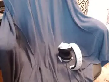 Freechat stonerbear42 on Chaturbate