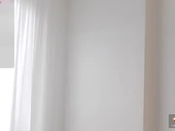 Freechat suzipons on Chaturbate