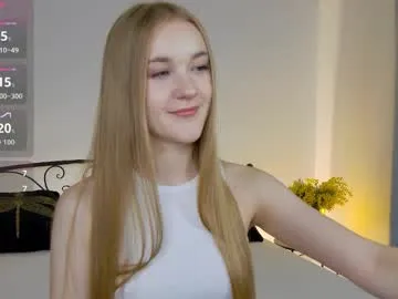 Freechat suzipons on Chaturbate