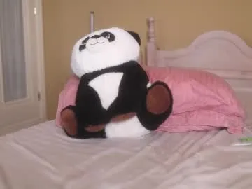 Freechat suzysuza on Chaturbate