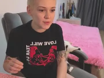 Freechat theysaidimcute on Chaturbate