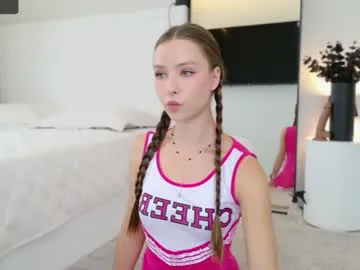 Freechat tinyangelxx on Chaturbate