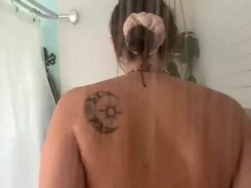 tylababyy — chill w me #natural #bigboobs