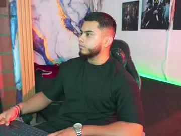 tyler_price01 — Flexing biceps and legs [98 tokens left] #new #cum #hairy #lovense #muscle