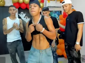 Freechat voyeurism_guys on Chaturbate