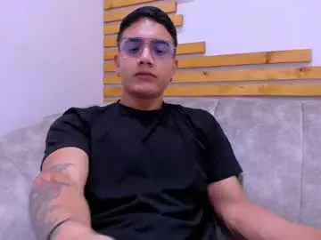 Freechat web_gammer_ on Chaturbate