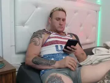 Freechat wildpecker on Chaturbate