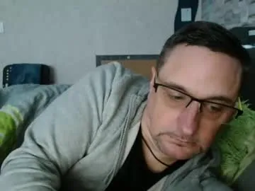 wirzwei8883 — shirt off [10 tokens left] #hard #masturbate #oil #cum #german