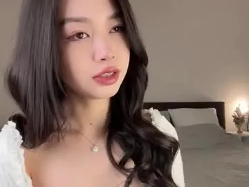 Offline yourlittlesunrise_ on Chaturbate