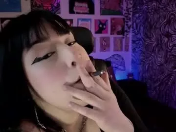 Freechat yuhwa on Chaturbate