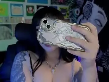 Freechat yuhwa on Chaturbate