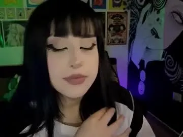 Freechat yuhwa on Chaturbate