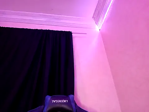 Private ---sophia--- on StripChat