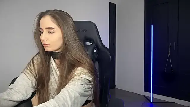 Freechat -KroshkaEnot- on StripChat