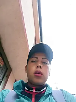 Freechat _andrea30 on StripChat