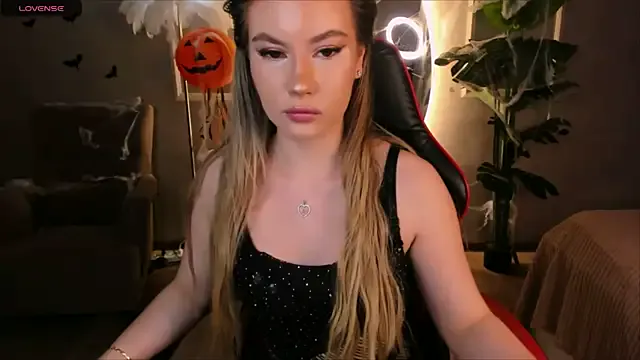 Freechat _BellaClark on StripChat