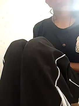 Aaisha-16 on StripChat