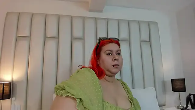 Freechat aandreaperez on StripChat