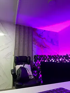 Freechat Ady_18 on StripChat