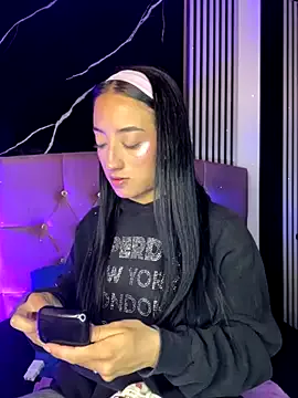 Freechat Ady_18 on StripChat