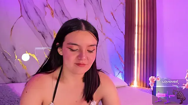 StripChat alicecute77 is Freechat alicecute77 — oil in body more naked