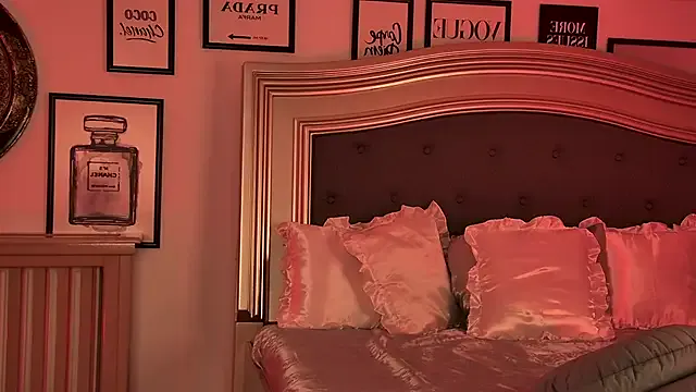 StripChat Amber_Luna is Freechat Amber_Luna — spoil my pussy with extra pleasure