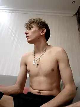 And25bn — Freechat on StripChat