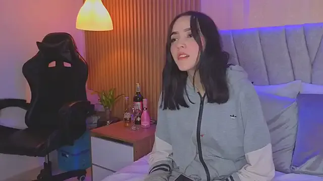 angel__kiss — sensual dance plus oil 