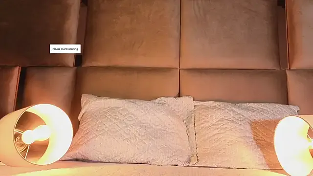 Offline angelinepossy on StripChat