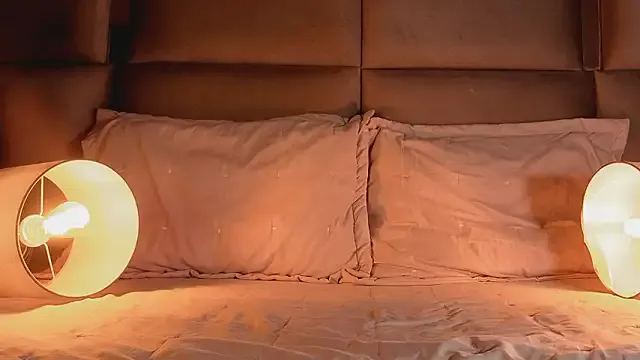 Offline angelinepossy on StripChat