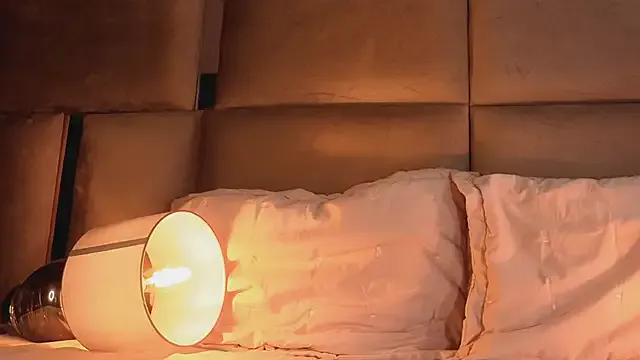 Offline angelinepossy on StripChat