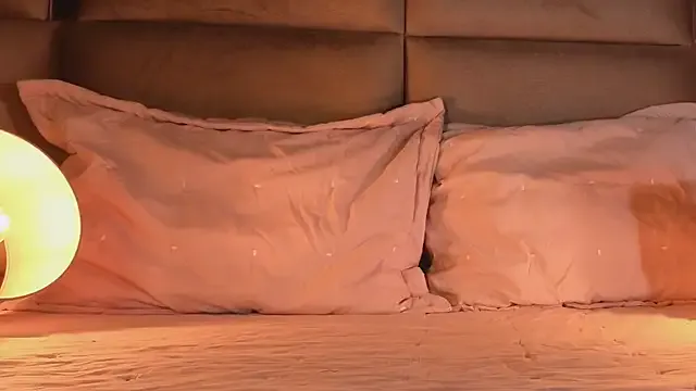 Offline angelinepossy on StripChat