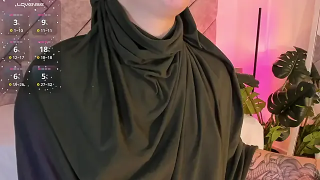 Freechat anna-henao on StripChat