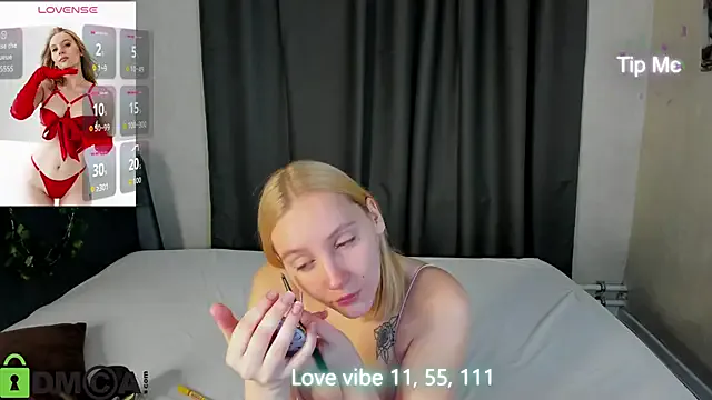 Anna_Chelsea on StripChat 