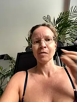 AnnikaRose on StripChat 