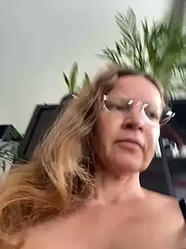 AnnikaRose on StripChat 