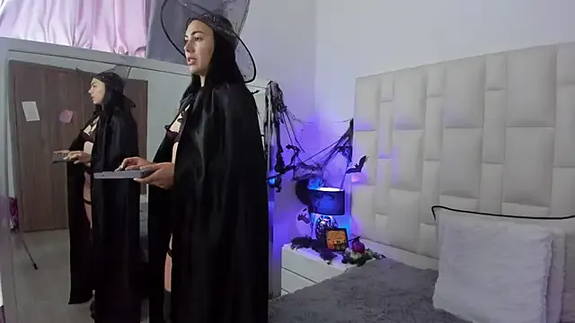 Freechat Ariana_rouse on StripChat