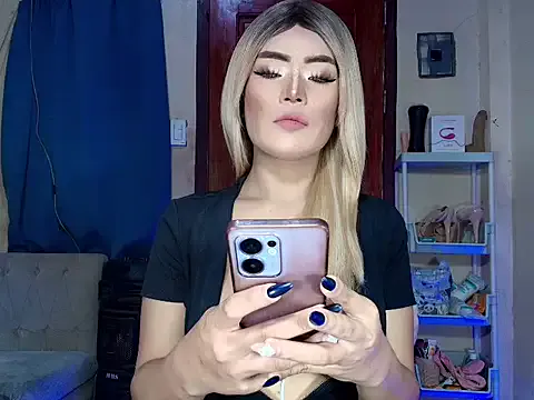 Freechat Asian_majikaxx on StripChat