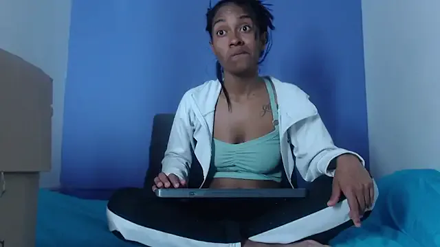 Freechat avaleri_cherry on StripChat