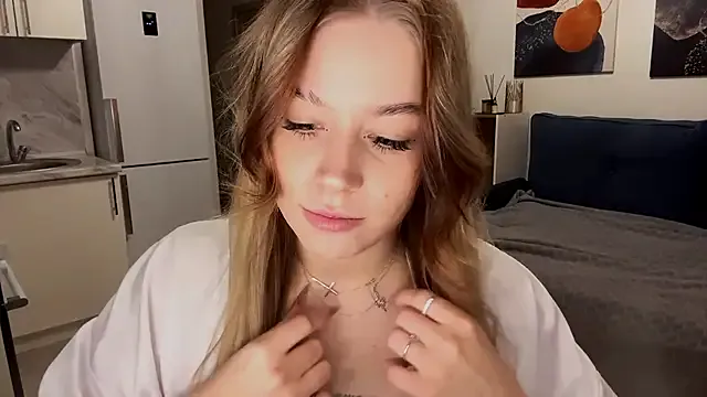 Babymoney_2007 — Spank my little butt x3